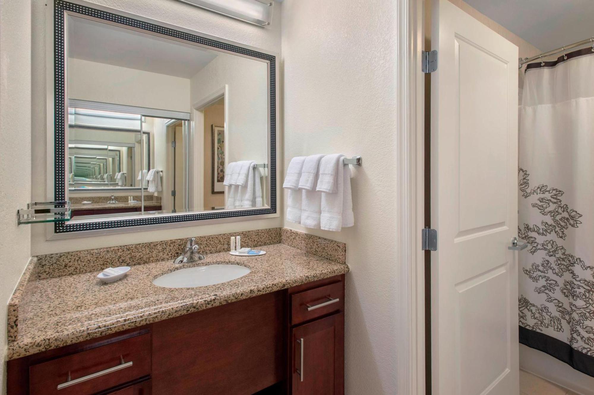 Residence Inn Alexandria Old Town South At Carlyle Exteriér fotografie